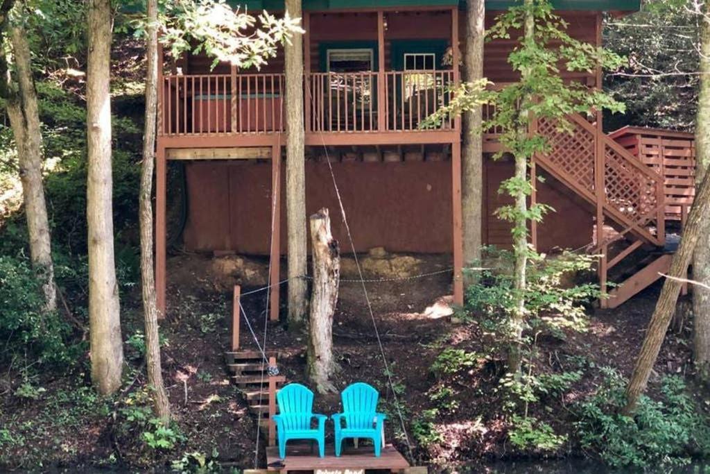 The Fishing Hole Cabin - Sage Vacations แกตลิงเบิร์ก ภายนอก รูปภาพ